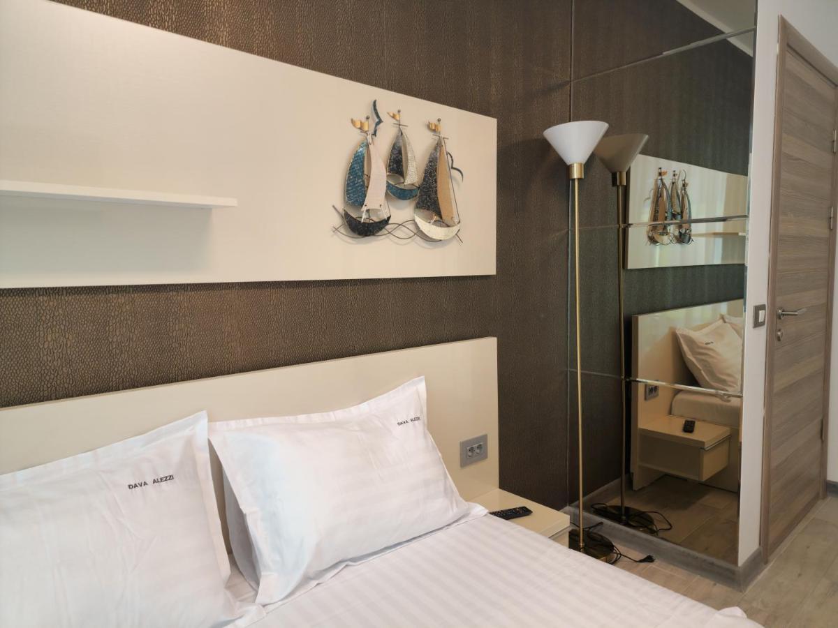 Dava Aparthotel Pool & Spa Mamaia Nord ナボダリ エクステリア 写真