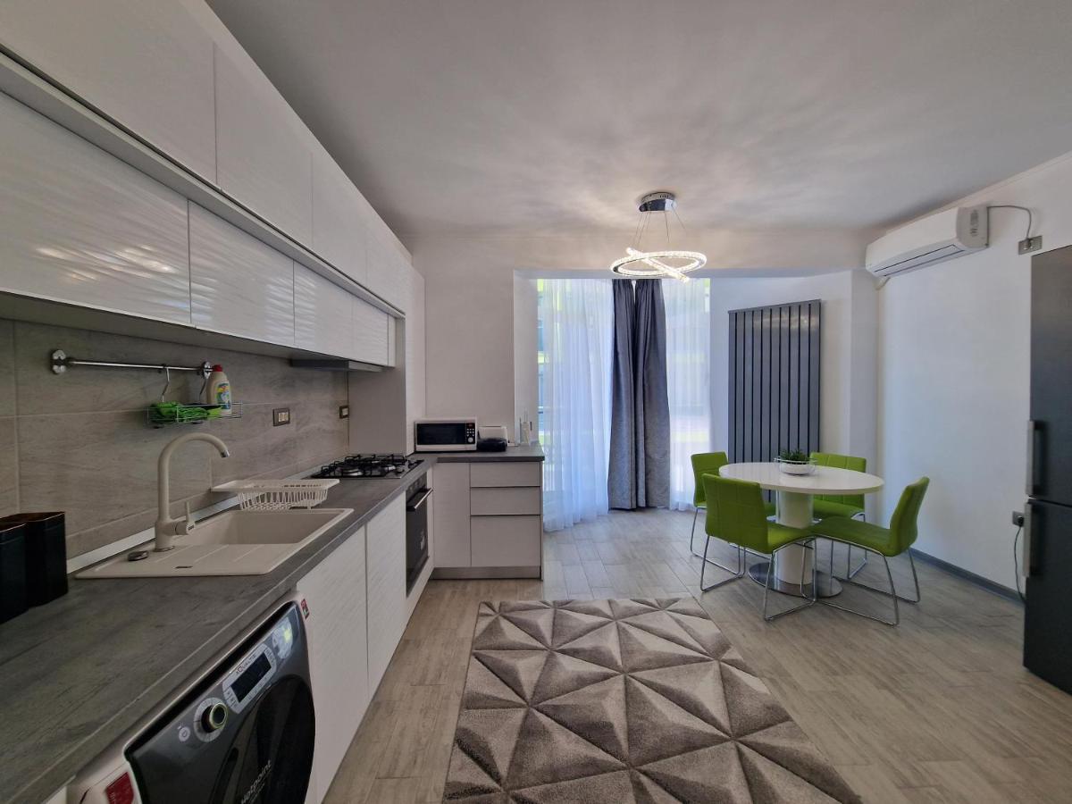 Dava Aparthotel Pool & Spa Mamaia Nord ナボダリ エクステリア 写真