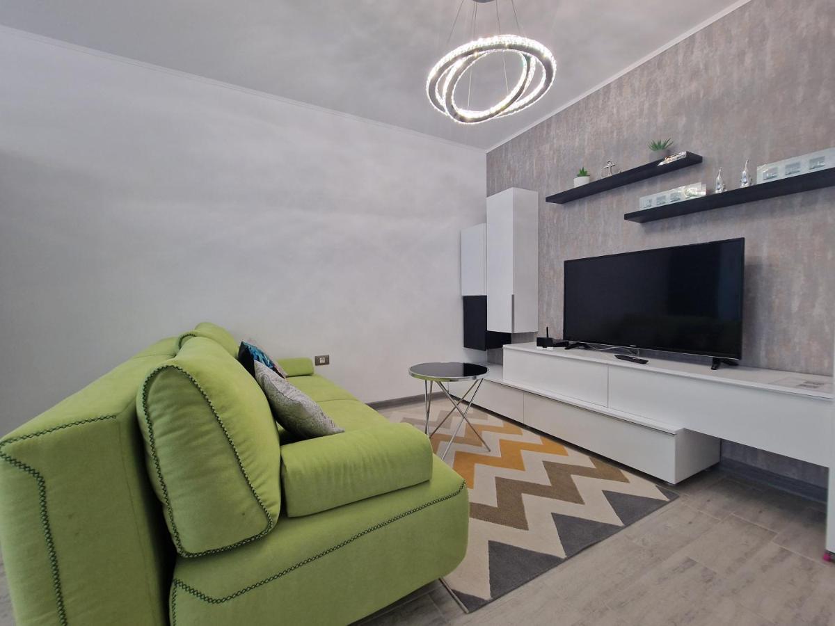 Dava Aparthotel Pool & Spa Mamaia Nord ナボダリ エクステリア 写真