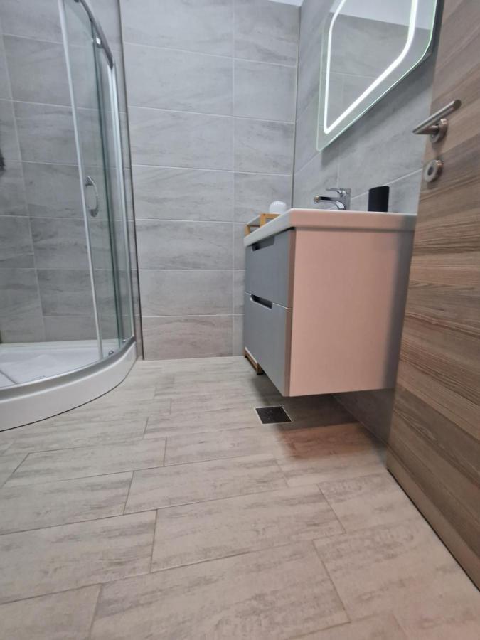 Dava Aparthotel Pool & Spa Mamaia Nord ナボダリ エクステリア 写真
